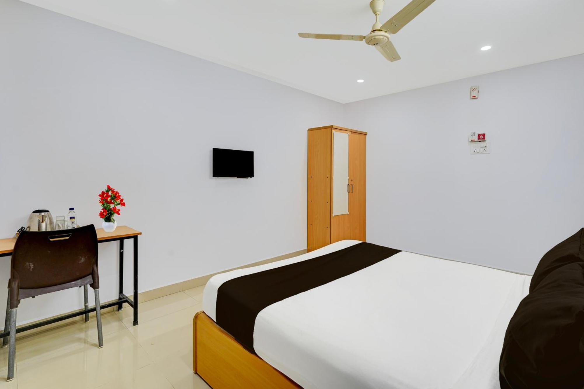 Super Hotel O Valasaravakkam Near Chandra Metro Mall Chennai Bagian luar foto