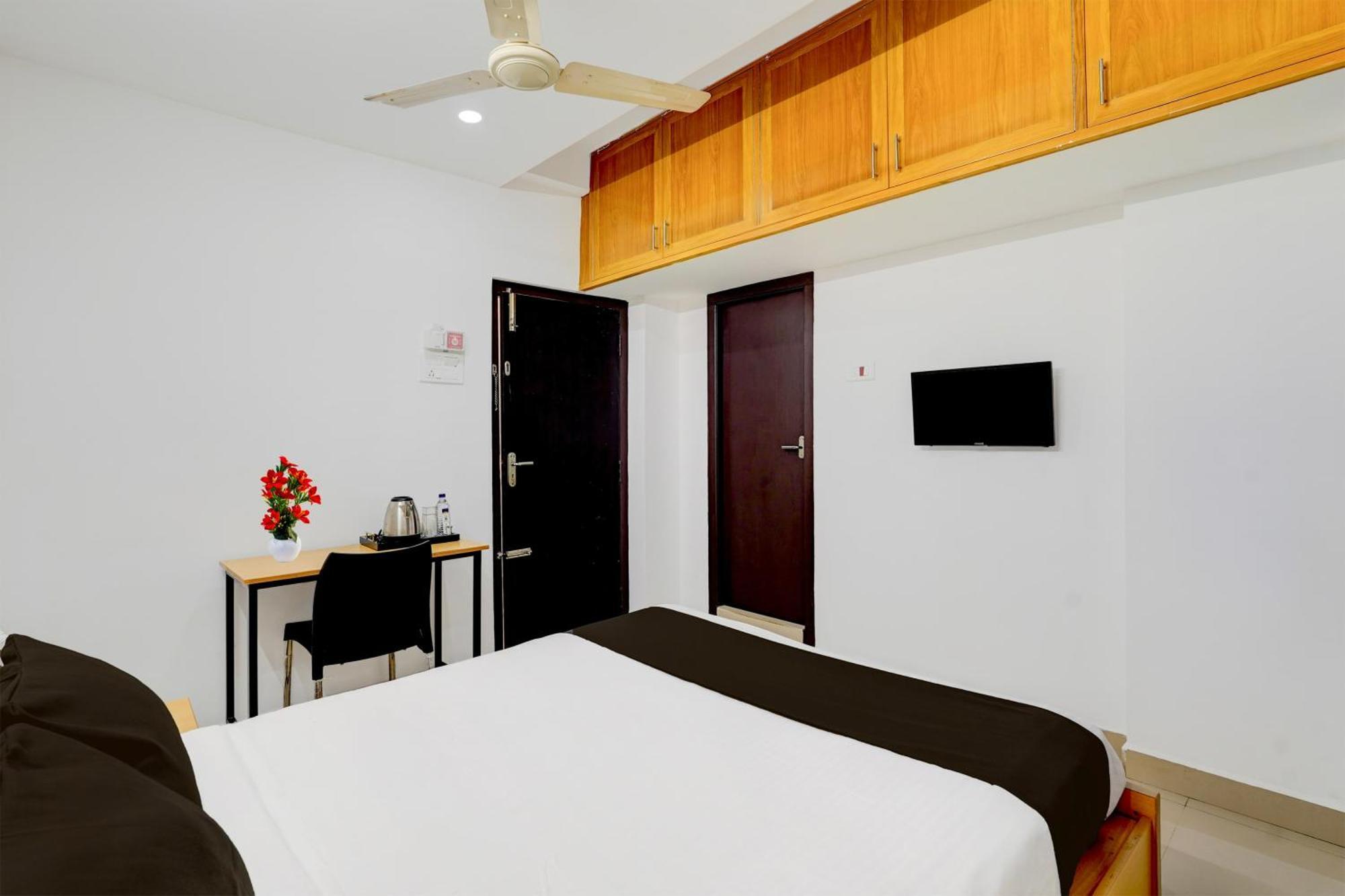 Super Hotel O Valasaravakkam Near Chandra Metro Mall Chennai Bagian luar foto