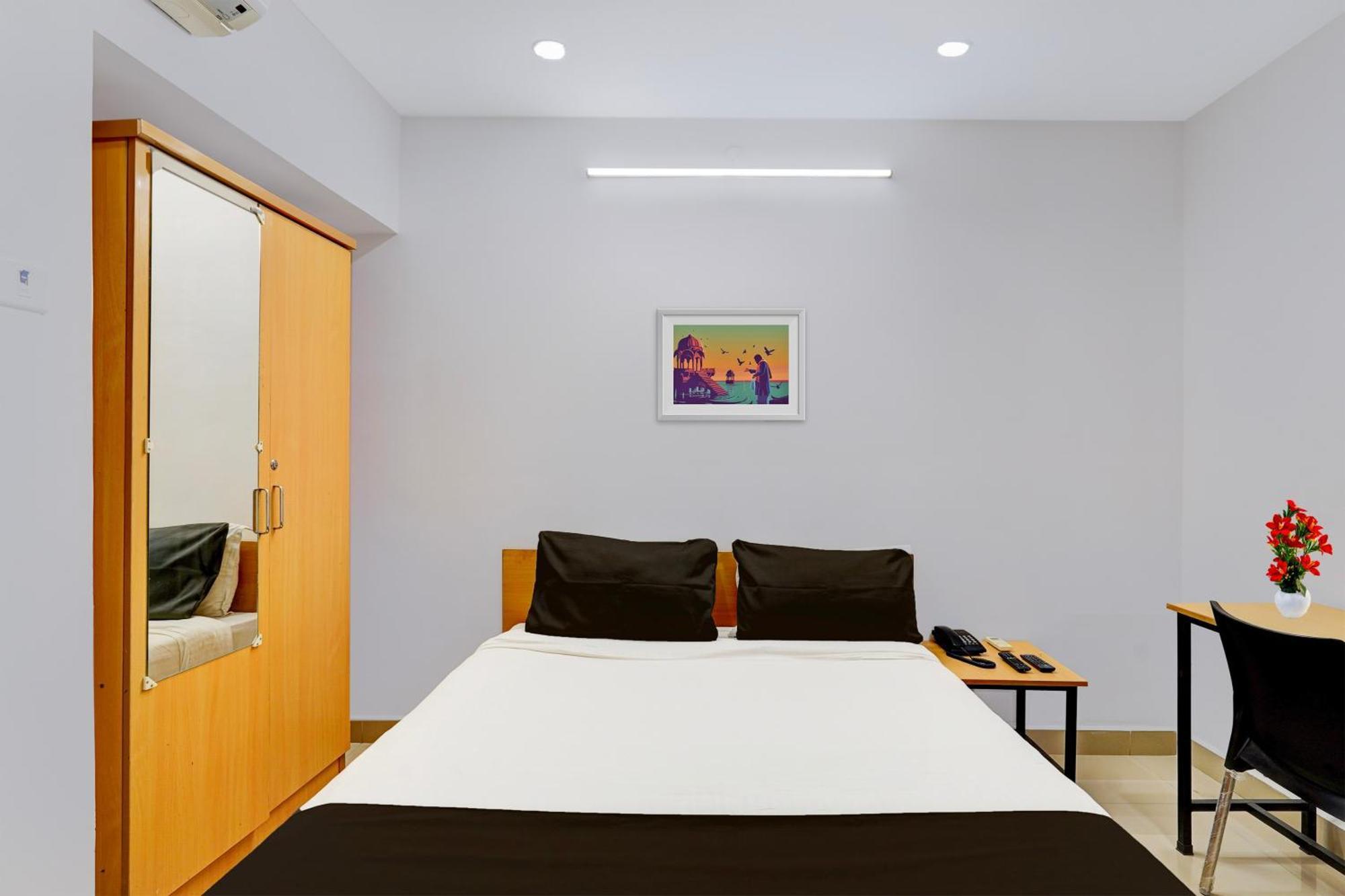 Super Hotel O Valasaravakkam Near Chandra Metro Mall Chennai Bagian luar foto