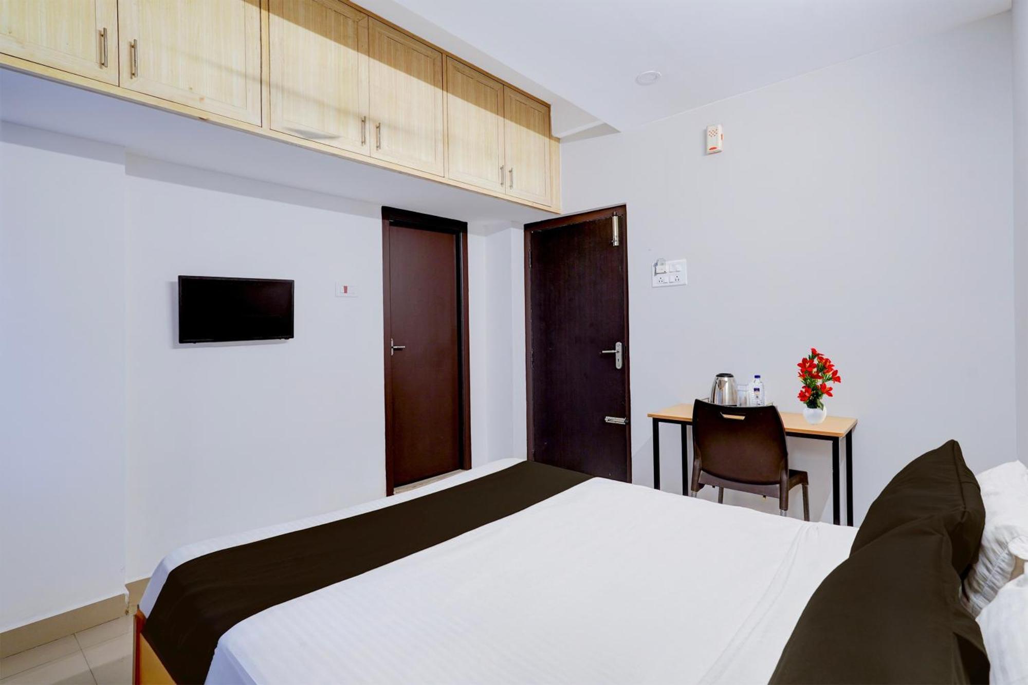 Super Hotel O Valasaravakkam Near Chandra Metro Mall Chennai Bagian luar foto