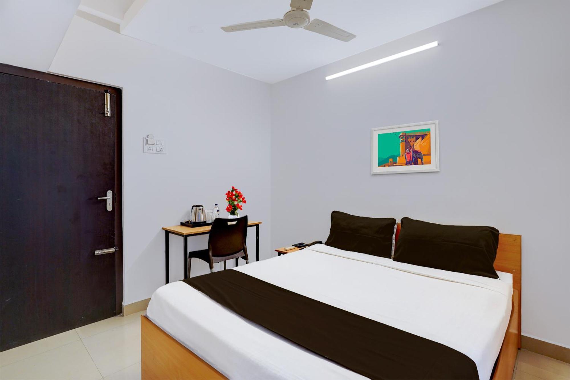 Super Hotel O Valasaravakkam Near Chandra Metro Mall Chennai Bagian luar foto